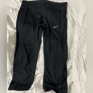 Nike dri fit capris